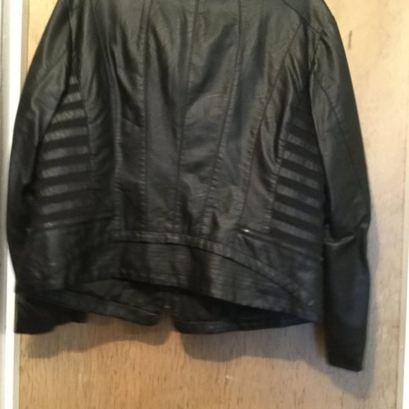 Jacket - Picture 4 of 4